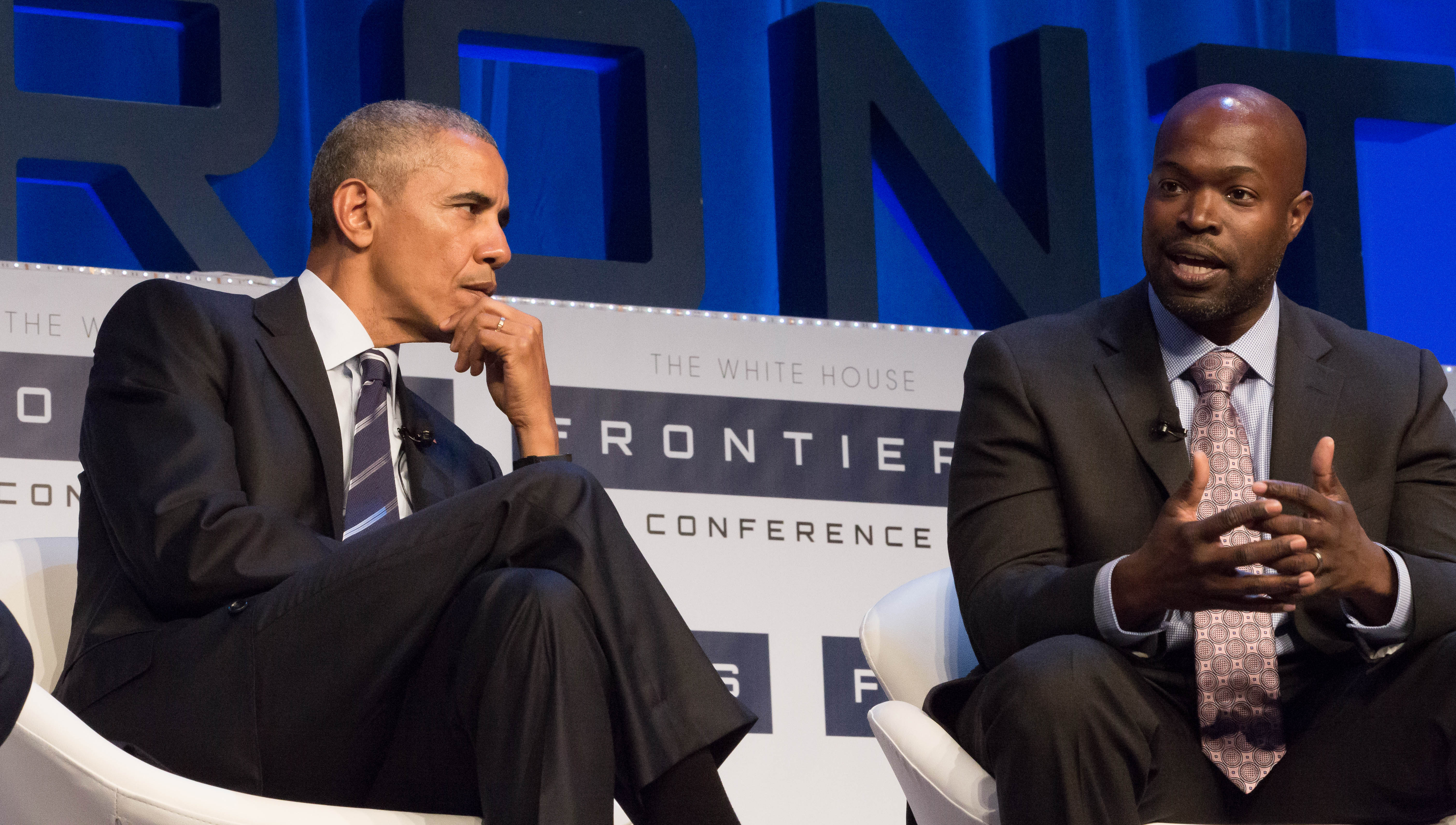 President Barack Obama speaking with a panelist at the 2016 White House Frontiers Conference at Carnegie Mellon University