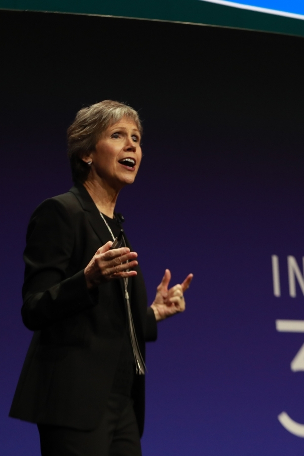 Blurb: Laura Synnott, MMM faculty member and former hospital executive, speaks to 1300 physicians and executives at the Intuitive 360 conference in September 2024. Her keynote address was on Project and Program Leadership and Accountability. 